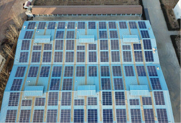 景县项目利用晶鑫钢构屋顶，建设4.82MW屋顶光伏电站，项目建设期3个月，于2017年6月30日并网发电，年均发电量530.2万度电。